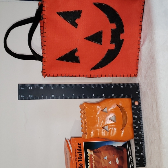 HALLOWEEN DECORATIONS - Picture 4 of 7